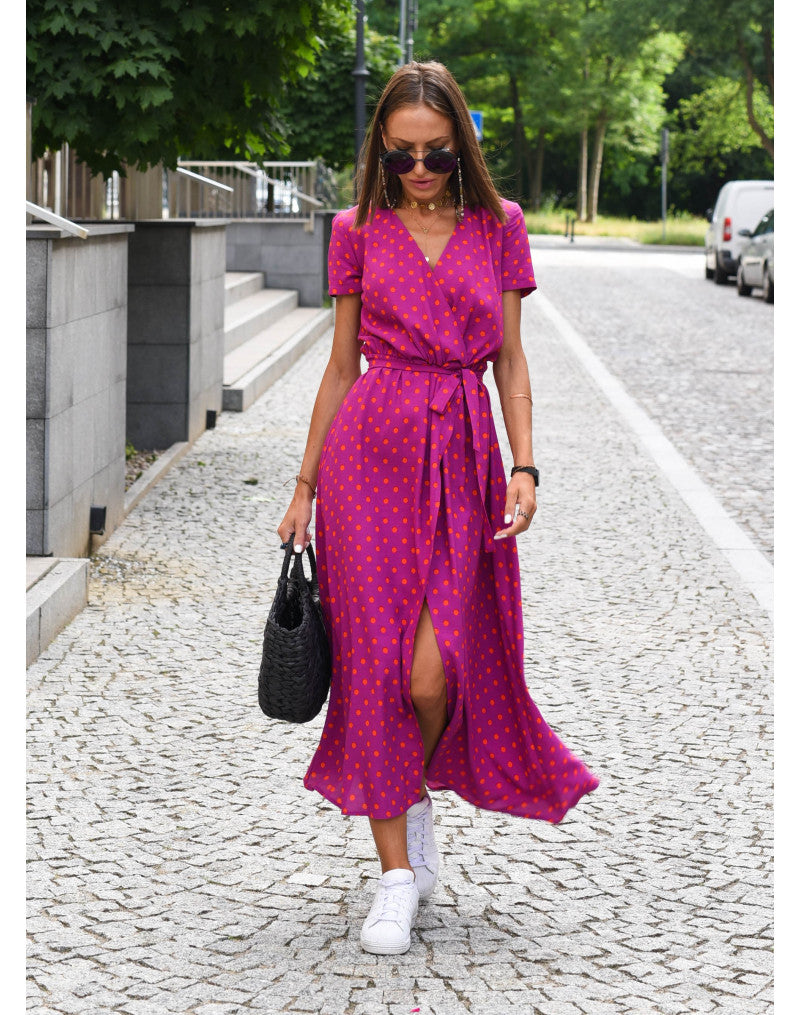 Elegancka sukienka Rina™ z kwiatowym nadrukiem i dekoltem w kształcie litery V, z krótkimi rękawami, zapewniająca świeży i kobiecy wygląd