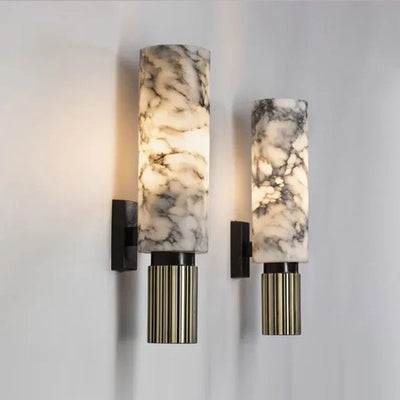 AuraStone – Lampa ścienna z marmuru z miedzianymi akcentami