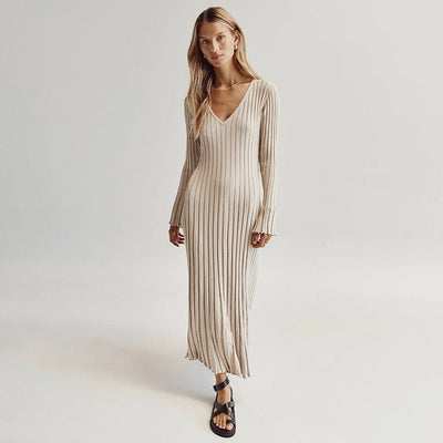 Elegancka dzianinowa sukienka maxi ABIGAIL - stylowy dodatek do Twojej garderoby!