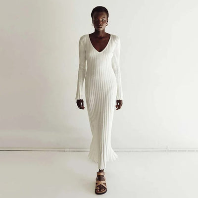 Elegancka dzianinowa sukienka maxi ABIGAIL - stylowy dodatek do Twojej garderoby!