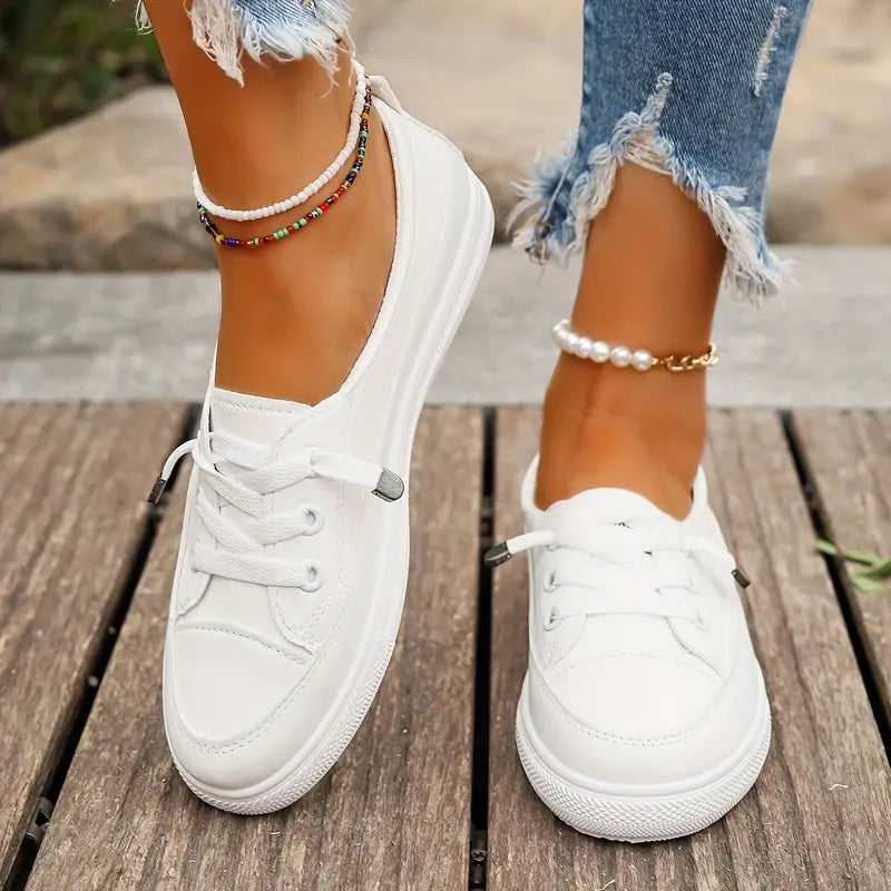 Casualowe, płaskie buty na niskim obcasie