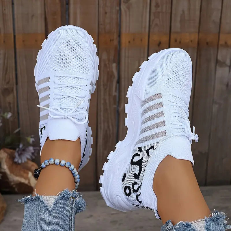 Oddychające, sznurowane buty do biegania w panterkę