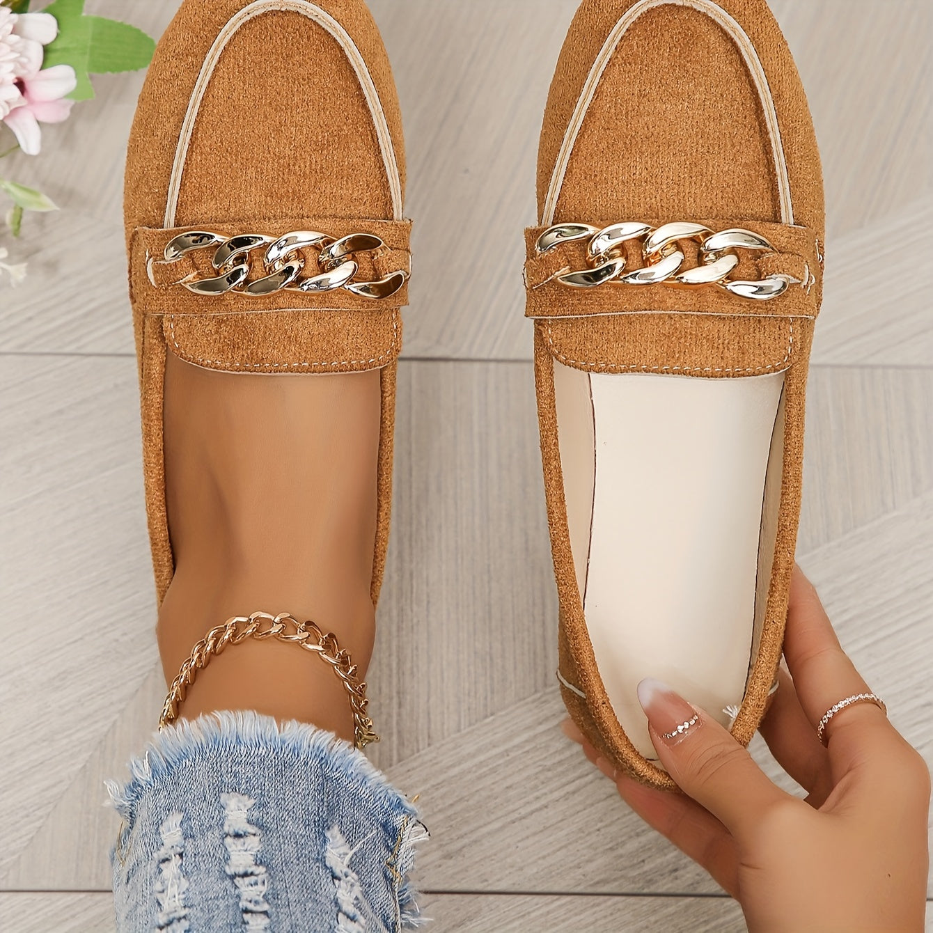 Ponadgabarytowy loafers dla kobiet z metalicznym łańcuszkiem