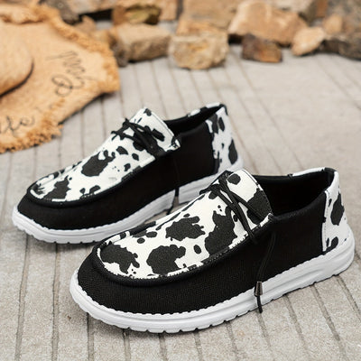 Letnie loafersy damskie - lekkie buty wsuwane z krowim wzorem
