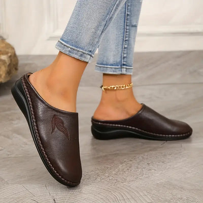 Eleganckie damskie buty wsuwane - Wszechstronna podeszwa z PU - Sztuczne detale