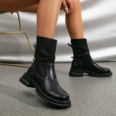 Heike - Modne buty na średnim obcasie z okrągłym noskiem i jedną klamrą