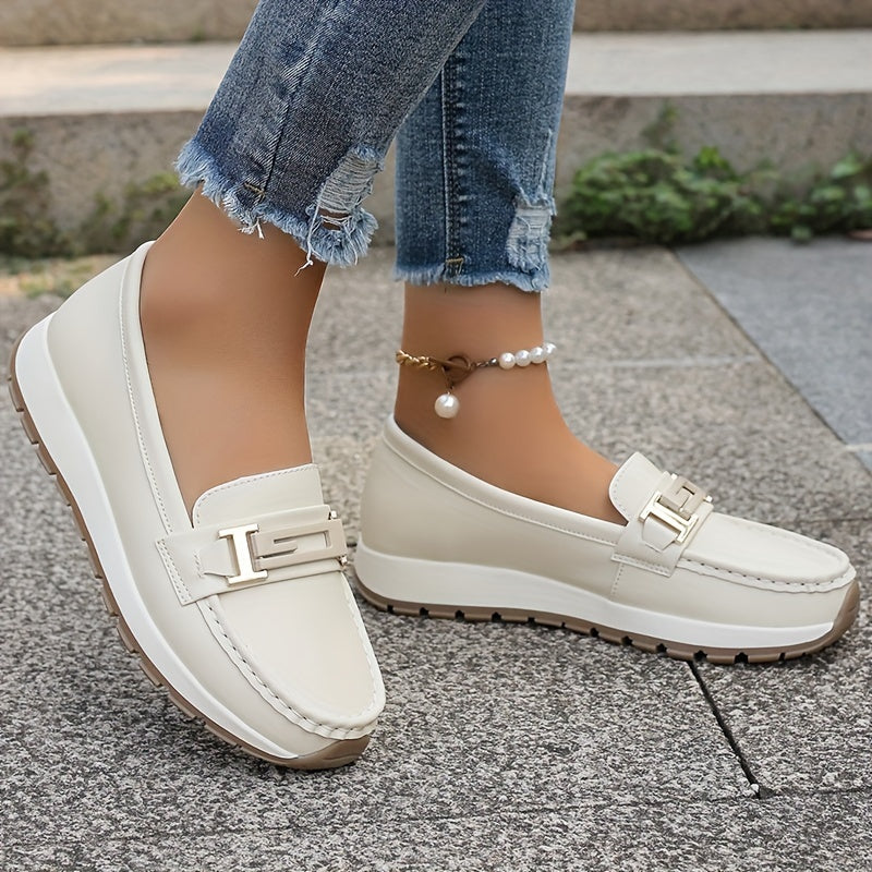 Damskie loafersy z metalową klamrą - wygodne loafersy na lato