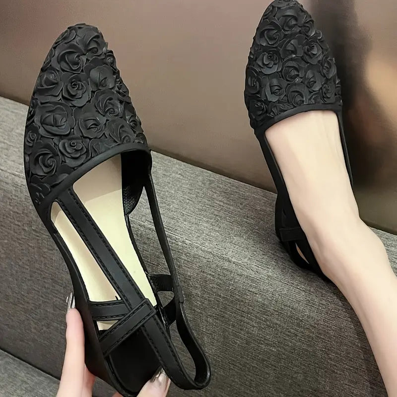 Klasyczne, wygodne buty z różanym obcasem klinowym