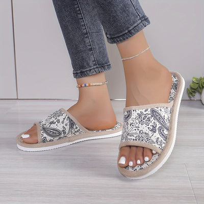 Letnie kapcie damskie - Lekkie, kolorowe kapcie z wzorem paisley