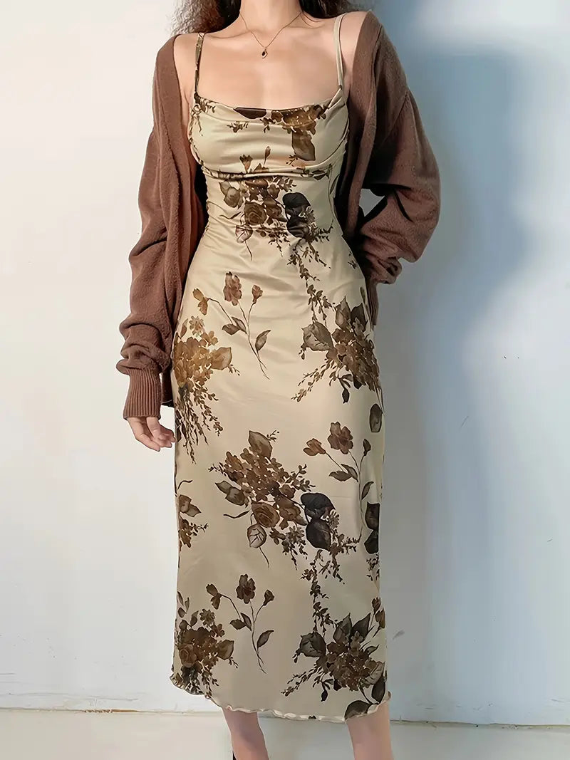 Sukienka bodycon z kwiatowym wykończeniem - Brązowa letnia sukienka z ramiączkami spaghetti