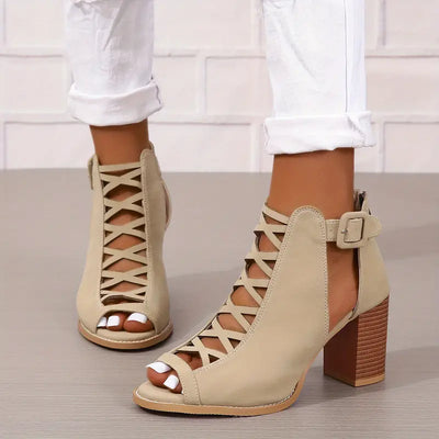 Elrica - urocze sandały typu peep toe w stylu vintage na grubym obcasie