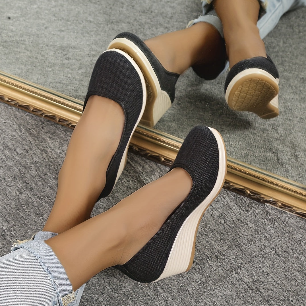 Casualowe sandały na koturnie – oddychające buty wsuwane z miękką podeszwą