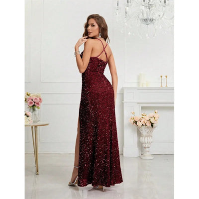 Elegancka sukienka maxi z cekinowym wykończeniem i rozcięciem na udzie