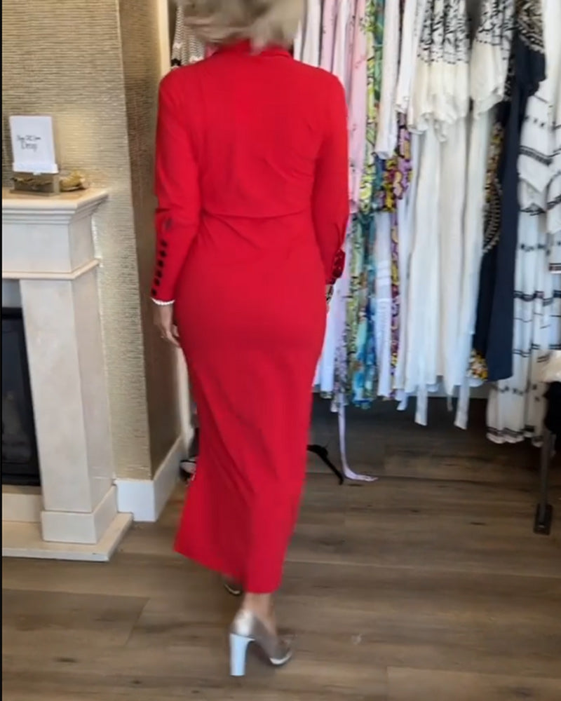 Prosta, elegancka sukienka z rozcięciem