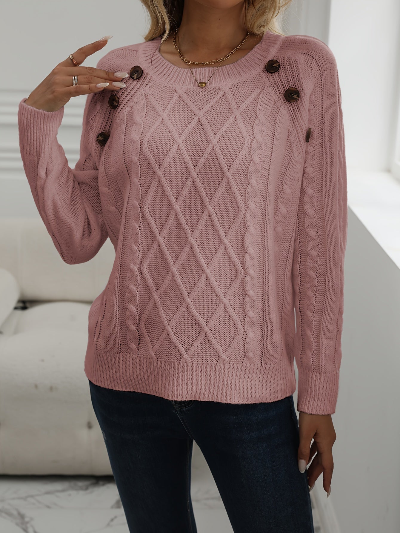 Amelia | Stylowy sweter z ozdobnymi guzikami