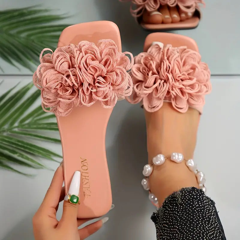 Eleganckie kwadratowe, stylowe sandały w kwiaty