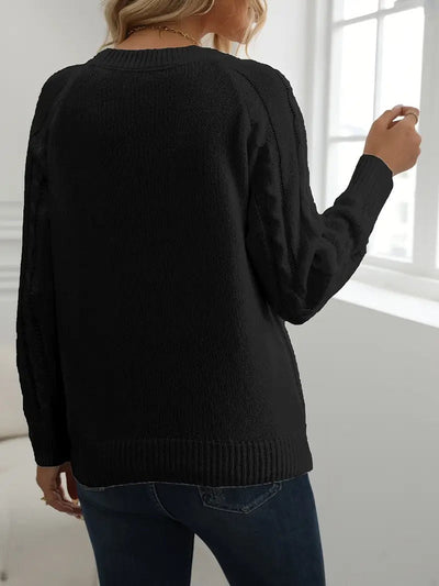 Amelia | Stylowy sweter z ozdobnymi guzikami
