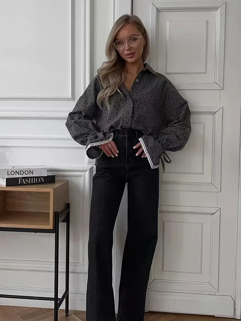 Bluzka damska z nadrukiem serca - Elegancki krój, jednorzędowa