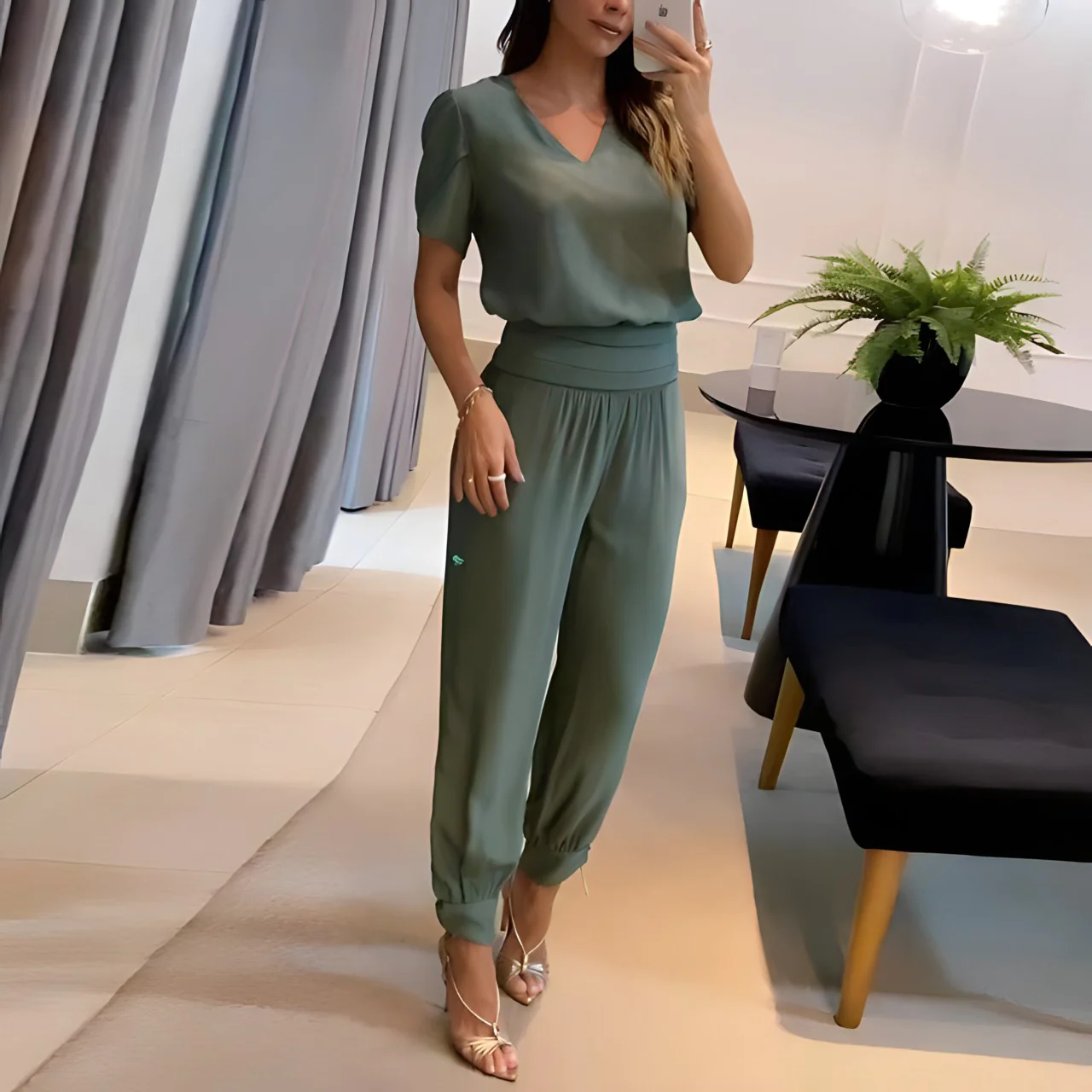 Elegancki komplet bluzka i spodnie damskie - casual, modny