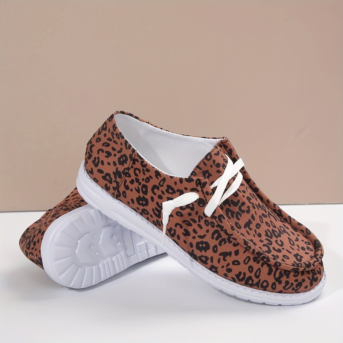 Damskie loafersy - Stylowe buty letnie ze sznurowadłami i nadrukiem