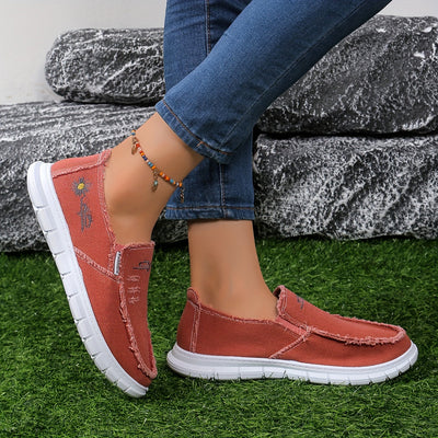 Letnie loafersy damskie - jeansowe loafersy z haftem w stokrotki