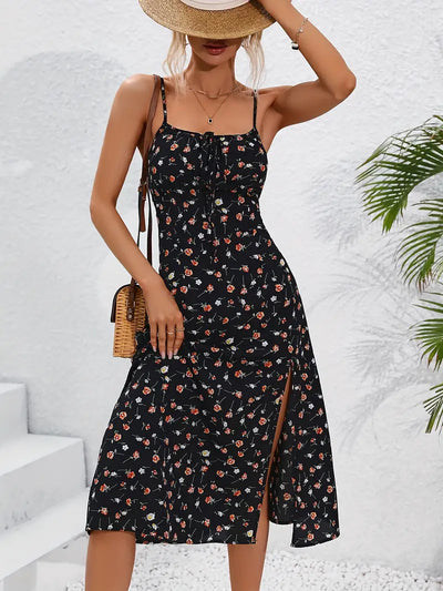 Czarna letnia sukienka maxi z eleganckim rozcięciem i ramiączkami spaghetti
