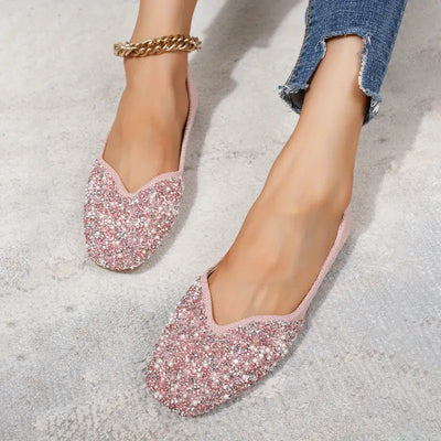 Eleganckie płaskie buty z kwadratową ozdobą z dżetów