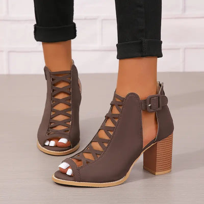Elrica - urocze sandały typu peep toe w stylu vintage na grubym obcasie