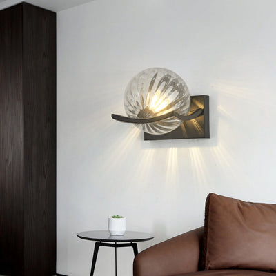 Elegancka Lampa Ścienna LED Szklana Konstrukcja i Przytulna Atmosfera
