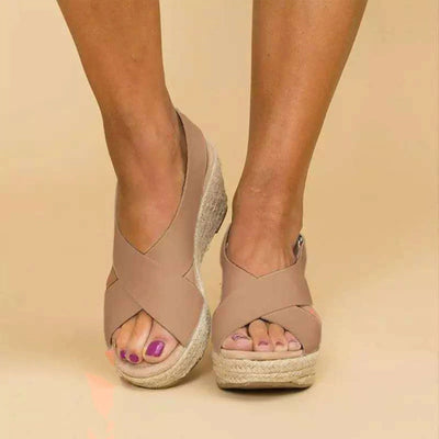 Damskie sandały na koturnie - wygodne sandały na koturnie z odkrytymi noskami, stylowe buty letnie